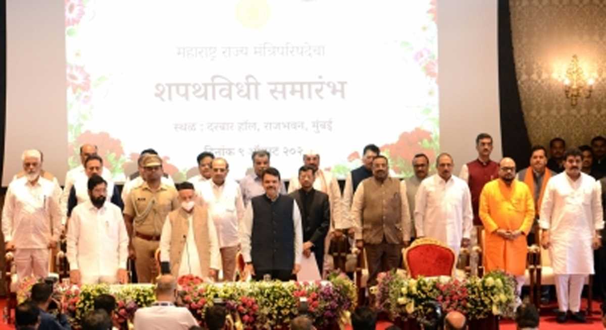 शिंदे-फडणवीस के पूर्ण पुरुष मंत्रिमंडल में 18 मंत्री, तीन दागी